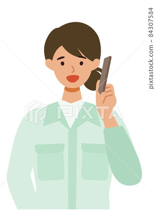 一個穿著工作服的女人用智能手機說話的插圖 一個穿著工作服的女人用智能手機說話的插圖 84307584