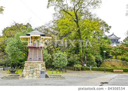 Karakuri Clock Tower and Okazaki Castle in Okazaki Park (Aichi Prefecture) Karakuri Clock Tower and Okazaki Castle in Okazaki Park (Aichi Prefecture) 84308534