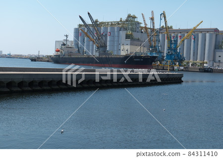 Scenery with Minami Chiba 84311410