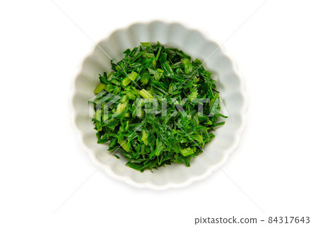 沖繩島胡蘿蔔葉切絲煮沸 84317643