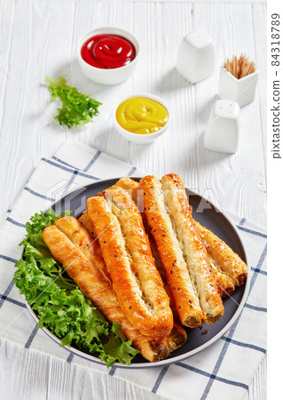 Rollini with feta, spinach, chicken meat filling Rollini with feta, spinach, chicken meat filling 84318789