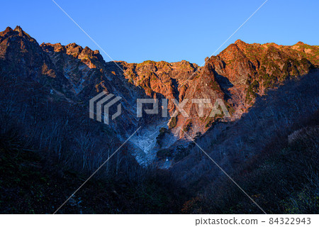 谷川山和一之倉岳的摩根·羅斯 84322943