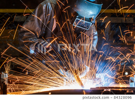 worker with protective mask welding metal worker with protective mask welding metal 84328096
