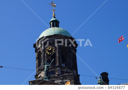 荷蘭阿姆斯特丹皇宮的鐘樓 84329877