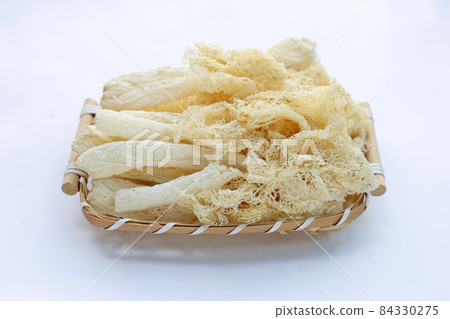 Dried tropical stinkhorn mushroom in bamboo basket Dried tropical stinkhorn mushroom in bamboo basket 84330275