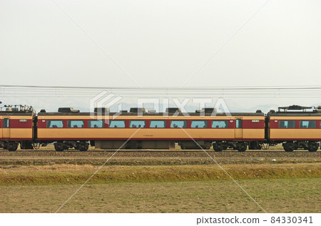 北陸本線 三河加賀笠間 JR 西 485 系列 A01 編隊(京都)⑦ 茂葉 485-162 海邊 北陸本線 三河加賀笠間 JR 西 485 系列 A01 編隊(京都)⑦ 茂葉 485-162 海邊 84330341