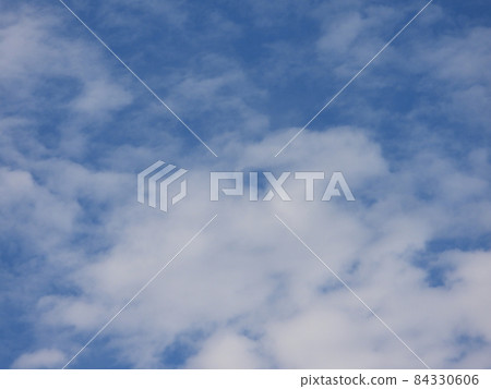 Blue sky 84330606