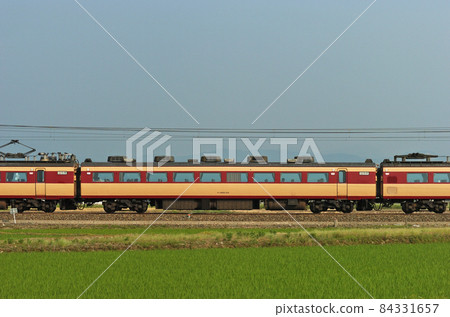 Hokuriku Main Line Mikawa-Kaga Kasama JR West 485 series A03 formation (Kyoto) ⑦ Moha 485-211 Sea side 84331657