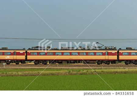 Hokuriku Main Line Mikawa-Kaga-Kasama JR West 485 series A03 formation (Kyoto) ⑧ Moha 484-313 sea side 84331658