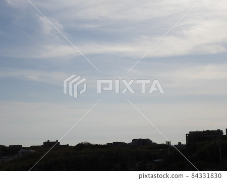 Blue sky 84331830