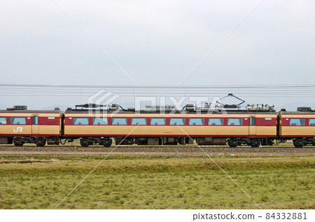 Hokuriku Main Line Mikawa-Kaga Kasama JR West 485 series A04 formation (Kyoto) ⑧ Moha 484-315 sea side 84332881