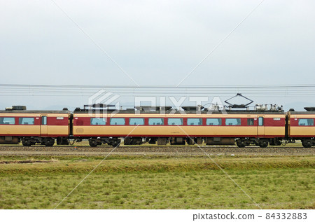 Hokuriku Main Line Mikawa-Kaga Kasama JR West 485 series A04 formation (Kyoto) ⑥ Moha 484-73 Sea side 84332883