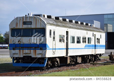 The 419-series train stopped on the detention line The 419-series train stopped on the detention line 84338828