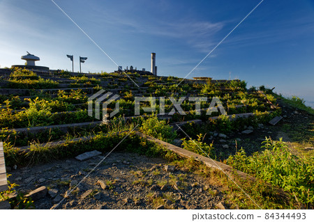 Scenery of the summit of Mt. Tanzawa and Mt. Tono in summer Scenery of the summit of Mt. Tanzawa and Mt. Tono in summer 84344493