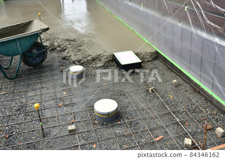 Concrete placing work in front of the entrance 84346162