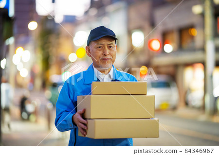 Delivery, senior male, light van, work clothes Delivery, senior male, light van, work clothes 84346967