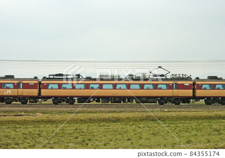 Hokuriku Main Line Mikawa-Kaga Kasama JR West 485 series A05 formation (Kyoto) ⑧ Moha 488-211 Sea side 84355174
