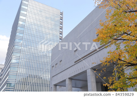 紅葉時的街景（愛知縣名古屋市日本銀行名古屋支行） 84359829