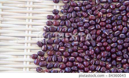 Red beans and red beans Red beans and red beans 84360043
