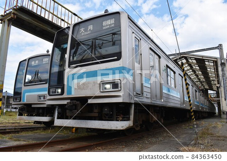 205系列500系列相模線停在車站 205系列500系列相模線停在車站 84363450