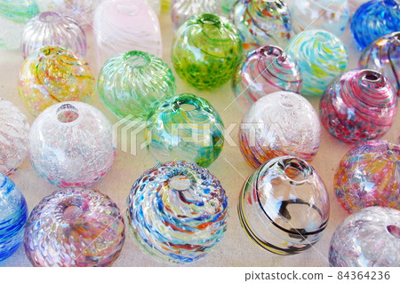 Colorful Ryukyu glass 84364236