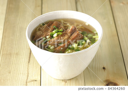 大排骨沖繩蕎麥麵 大排骨沖繩蕎麥麵 84364260