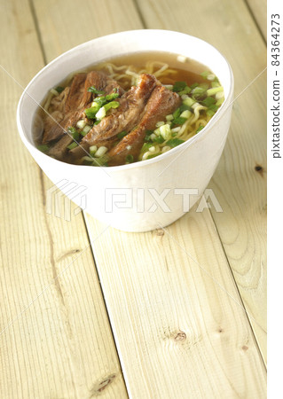 大排骨沖繩蕎麥麵 大排骨沖繩蕎麥麵 84364273