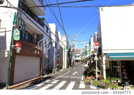 Around Yoyogi-Uehara Station Odakyu Line 84364773