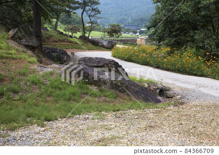 Hwasun World Heritage Site Dolmen Park Passage 84366709