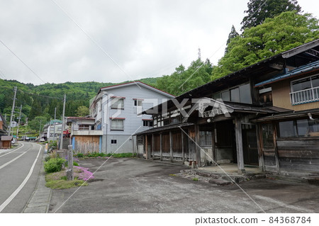 Mikuni Highway Nii Honjin Tomizawa Family (2021) 84368784