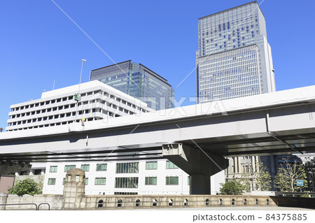Bank of Japan Mitsui Tower seen from Tokiwa Bridge over the Metropolitan Expressway Bank of Japan Mitsui Tower seen from Tokiwa Bridge over the Metropolitan Expressway 84375885