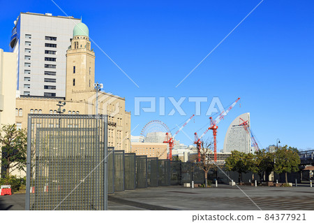 Autumn in Minato Mirai　 84377921