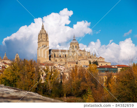 Salamanca cityscape at sunny autumn day. Salamanca cityscape at sunny autumn day. 84382659