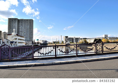 靠近隅田川新大橋 靠近隅田川新大橋 84383192