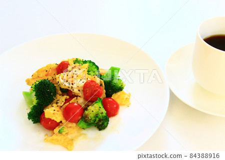 Stir-fried tomato, broccoli and egg Stir-fried tomato, broccoli and egg 84388916