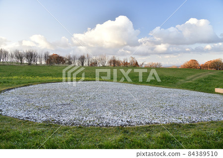 Photographing the scenery of the World Heritage Kitakogane Shell Mound in Date City, Hokkaido in late autumn Photographing the scenery of the World Heritage Kitakogane Shell Mound in Date City, Hokkaido in late autumn 84389510
