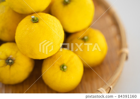 Image of fresh yuzu Image of fresh yuzu 84391160