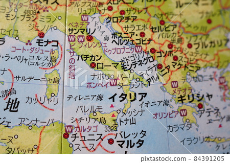 地球與意大利的世界地圖 84391205