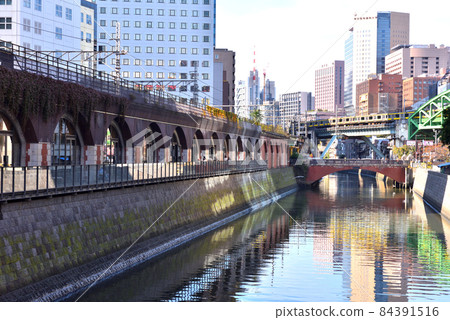 Scenery of the Kanda River seen from the Hijiri Bridge 84391516