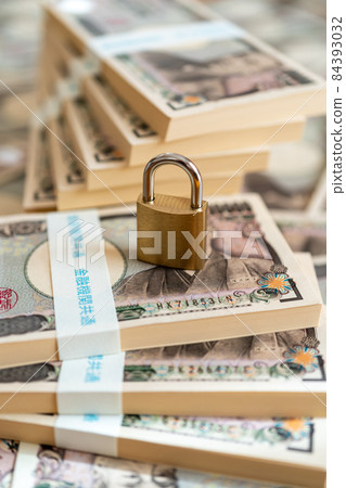 Cash management 84393032