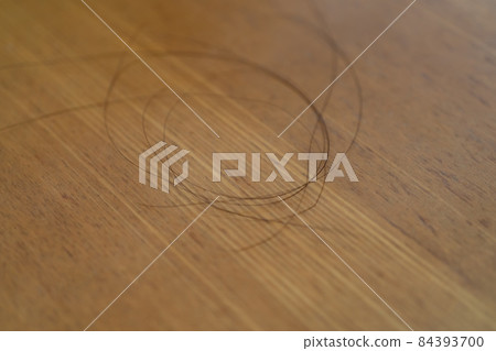 Collect the fallen hair Collect the fallen hair 84393700