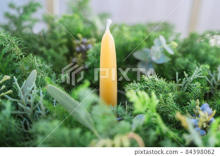 Advent Kranz and beeswax candles Advent Kranz and beeswax candles 84398062