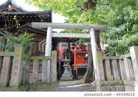Miokuinari Shrine (Sakuragi Shrine precincts) Hongo, Bunkyo-ku, Tokyo Miokuinari Shrine (Sakuragi Shrine precincts) Hongo, Bunkyo-ku, Tokyo 84399028