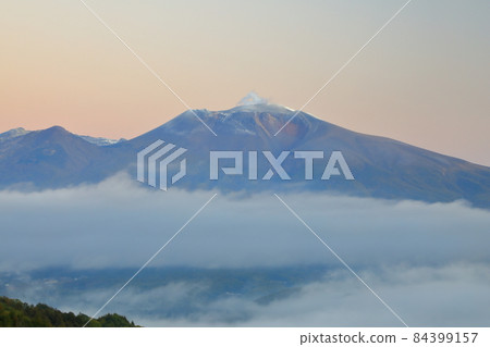 Mt. Asama mountainous snow 84399157