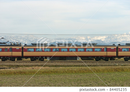 Hokuriku Main Line Mikawa-Kaga Kasama JR West 485 series A08 formation (Kyoto) ⑤ Moha 485-80 sea side 84405235