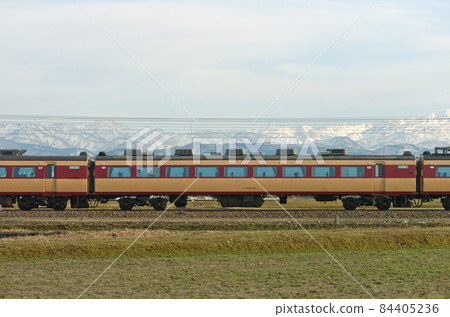 Hokuriku Main Line Mikawa-Kaga Kasama JR West 485 series A08 formation (Kyoto) ④ Saha 481-701 Sea side 84405236