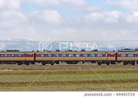 Hokuriku Main Line Mikawa-Kaga Kasama JR West 485 series A09 formation (Kyoto) ④ Saha 481-702 Sea side Hokuriku Main Line Mikawa-Kaga Kasama JR West 485 series A09 formation (Kyoto) ④ Saha 481-702 Sea side 84405559