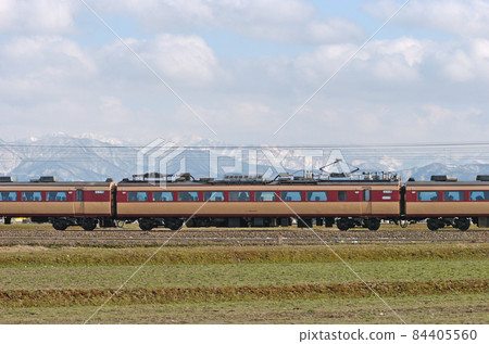 Hokuriku Main Line Mikawa-Kaga Kasama JR West 485 series A09 formation (Kyoto) ③ Moha 484-611 sea side Hokuriku Main Line Mikawa-Kaga Kasama JR West 485 series A09 formation (Kyoto) ③ Moha 484-611 sea side 84405560