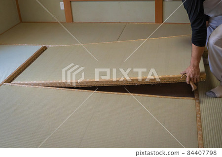 更換榻榻米的狀態 84407798