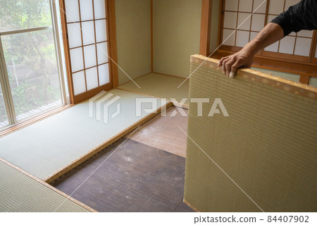 更換榻榻米的狀態 更換榻榻米的狀態 84407902